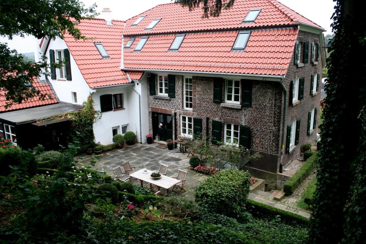 Landhaus In Idyllischer, Ruhiger Lage Und Flughafennaehe Ratingen Exteriör bild
