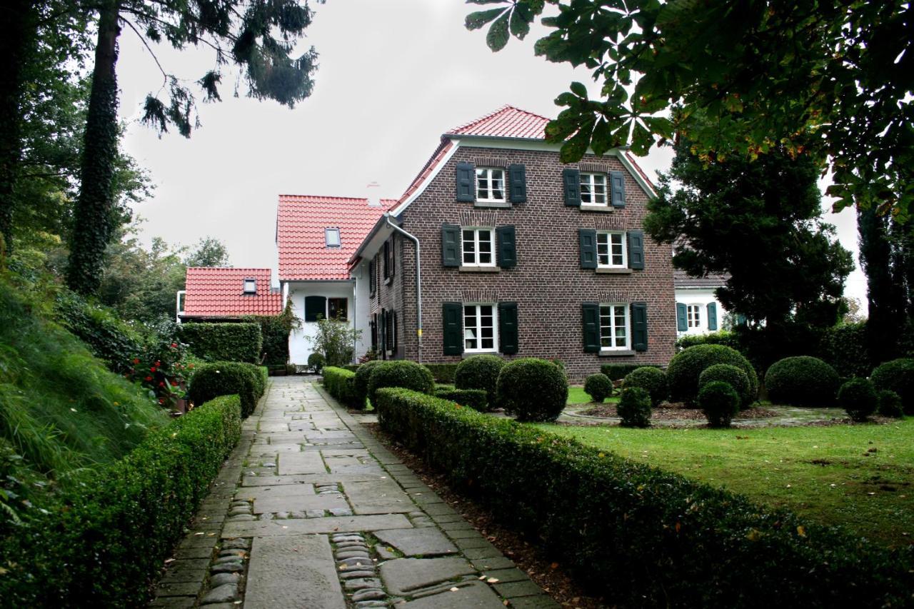 Landhaus In Idyllischer, Ruhiger Lage Und Flughafennaehe Ratingen Exteriör bild